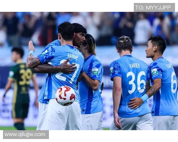 美国球星观赏中国足球联赛精彩瞬间 深度解析中超发展潜力与挑战